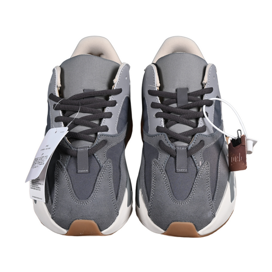 Adidas Yezzy 700 Magnet